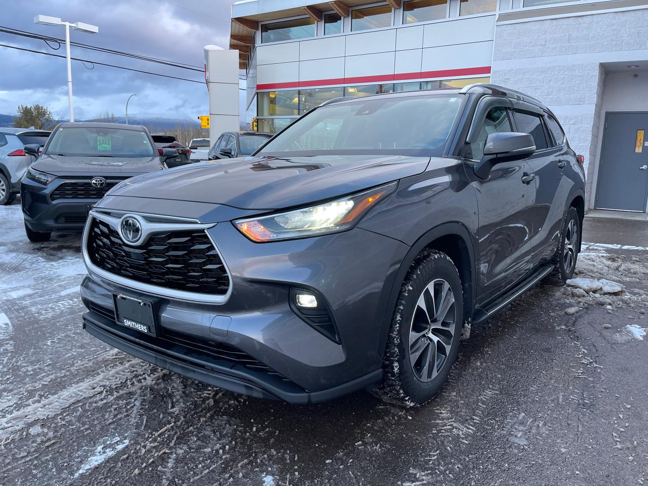 2021 Toyota Highlander XLE Photo0