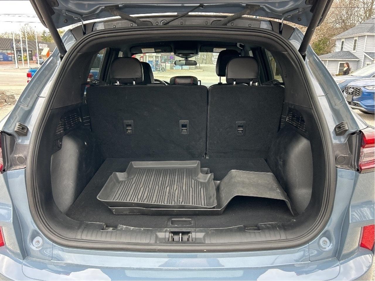 2024 Ford Escape ST-Line AWD Photo4