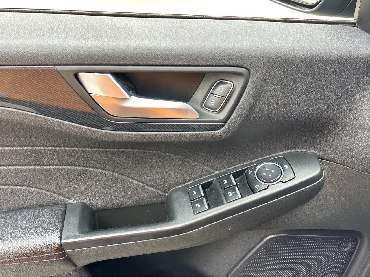 2024 Ford Escape ST-Line AWD Photo