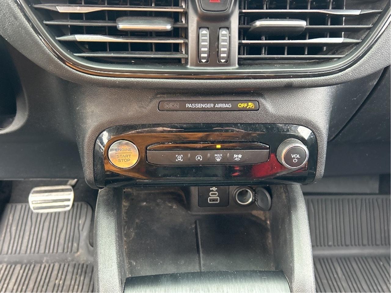 2024 Ford Escape ST-Line AWD Photo