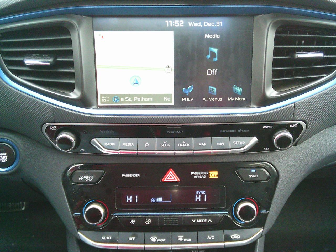 2018 Hyundai IONIQ Electric Plus SE Hatchback Photo