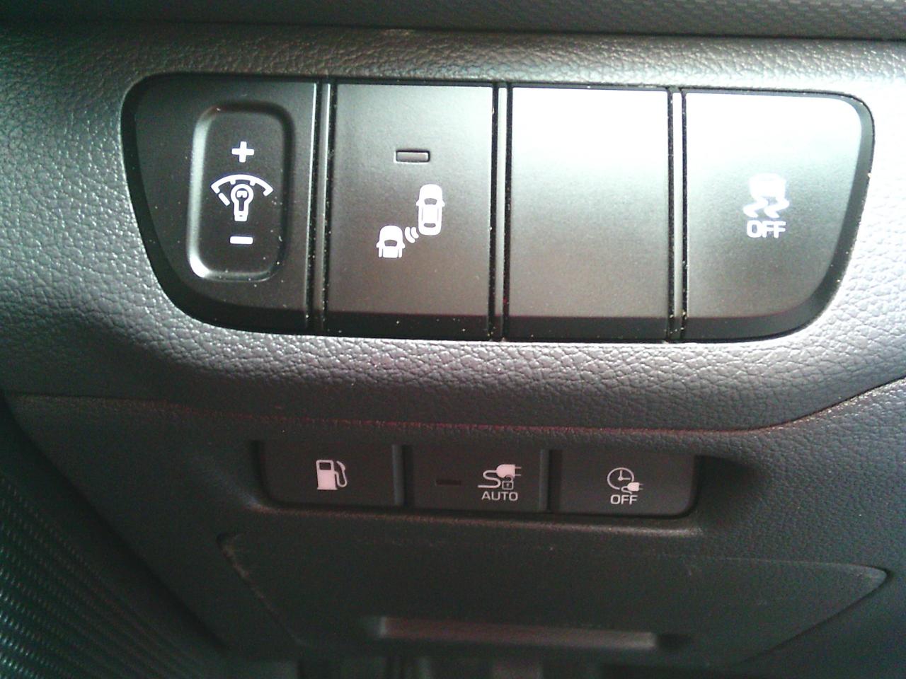 2018 Hyundai IONIQ Electric Plus SE Hatchback Photo