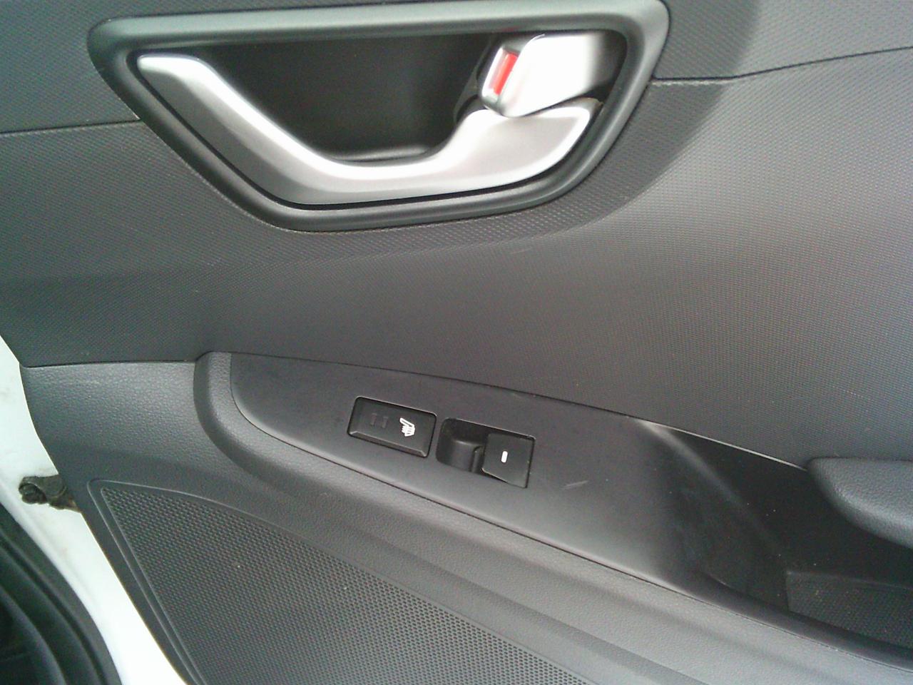 2018 Hyundai IONIQ Electric Plus SE Hatchback Photo