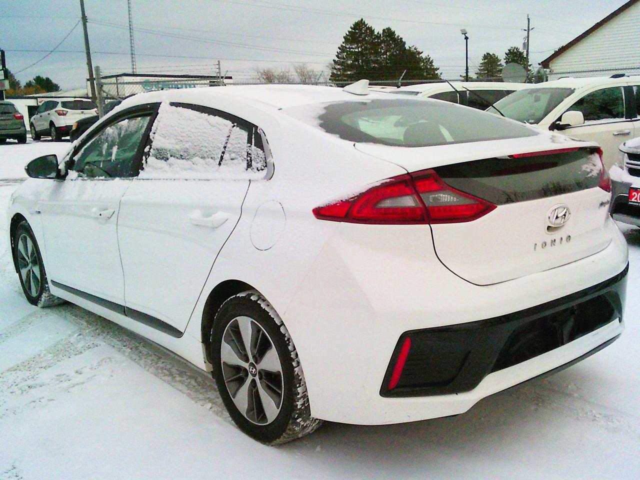 2018 Hyundai IONIQ Electric Plus SE Hatchback Photo