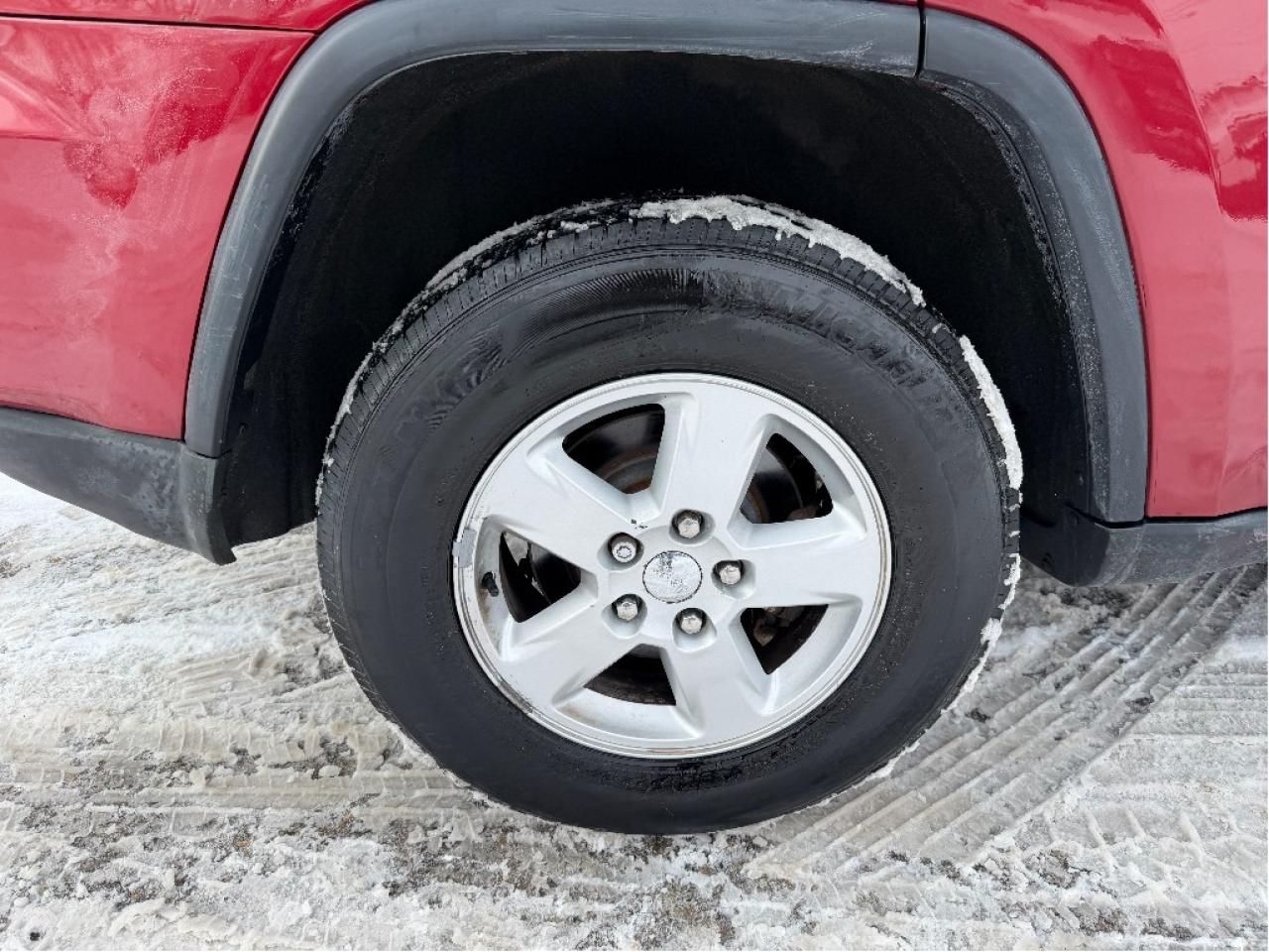 2011 Jeep Grand Cherokee Laredo Photo