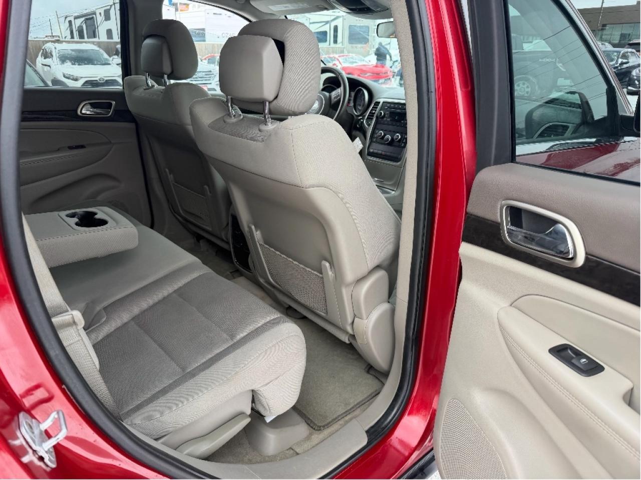 2011 Jeep Grand Cherokee Laredo Photo