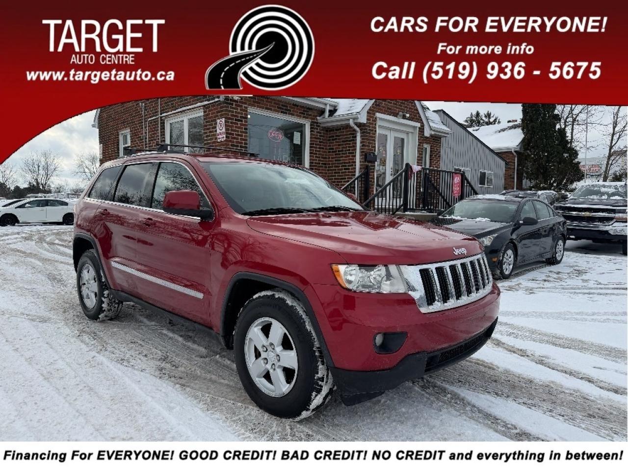 2011 Jeep Grand Cherokee Laredo Photo0