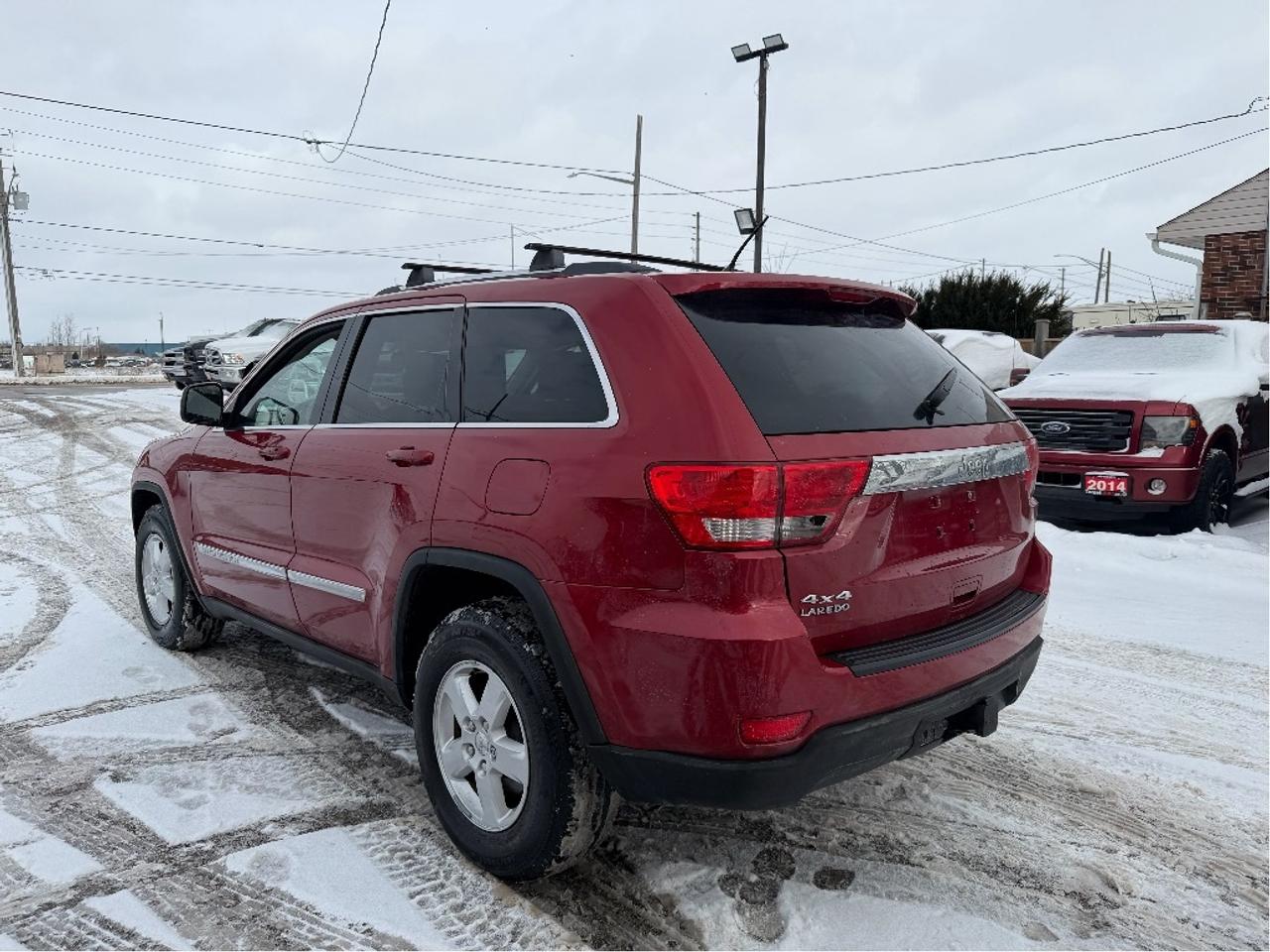 2011 Jeep Grand Cherokee Laredo Photo4