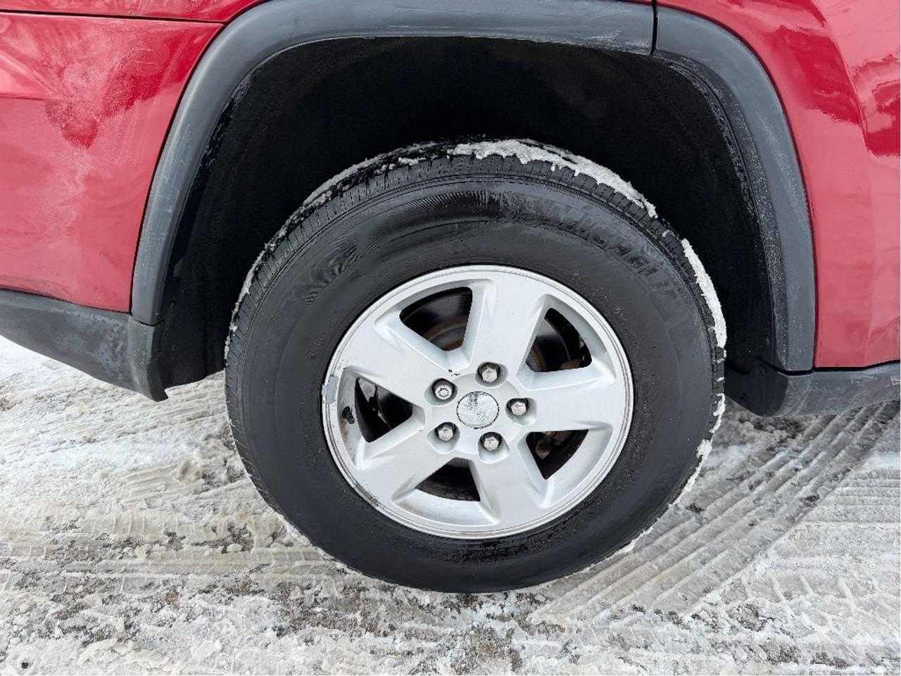 2011 Jeep Grand Cherokee Laredo Photo