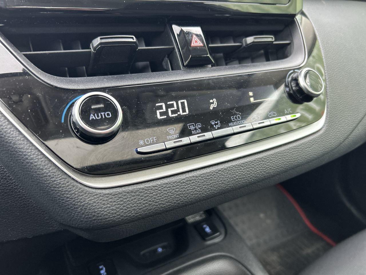 2020 Toyota Corolla 4-door Sedan LE CVT Toyota Safety Sense|BlindSpot Photo