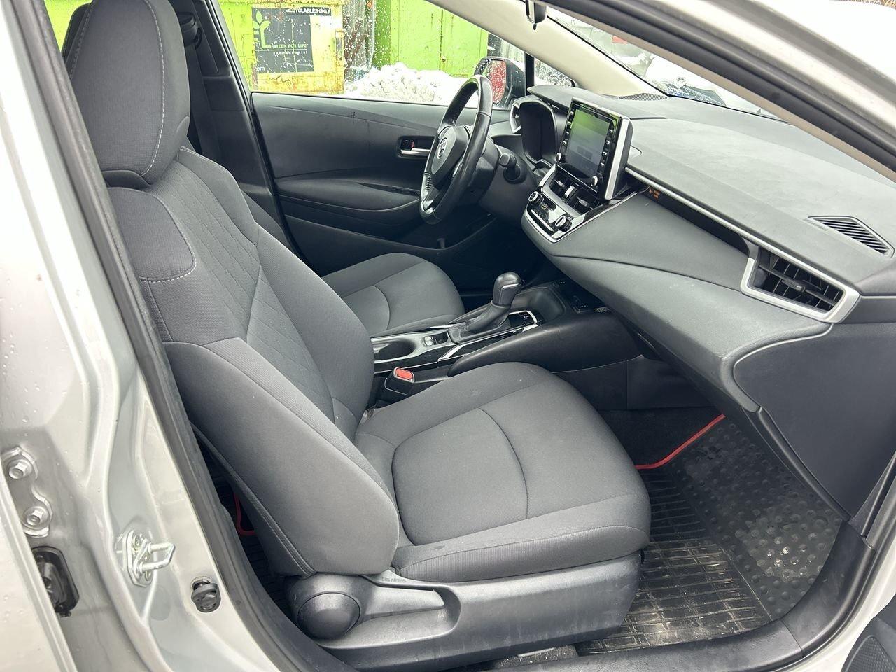 2020 Toyota Corolla 4-door Sedan LE CVT Photo