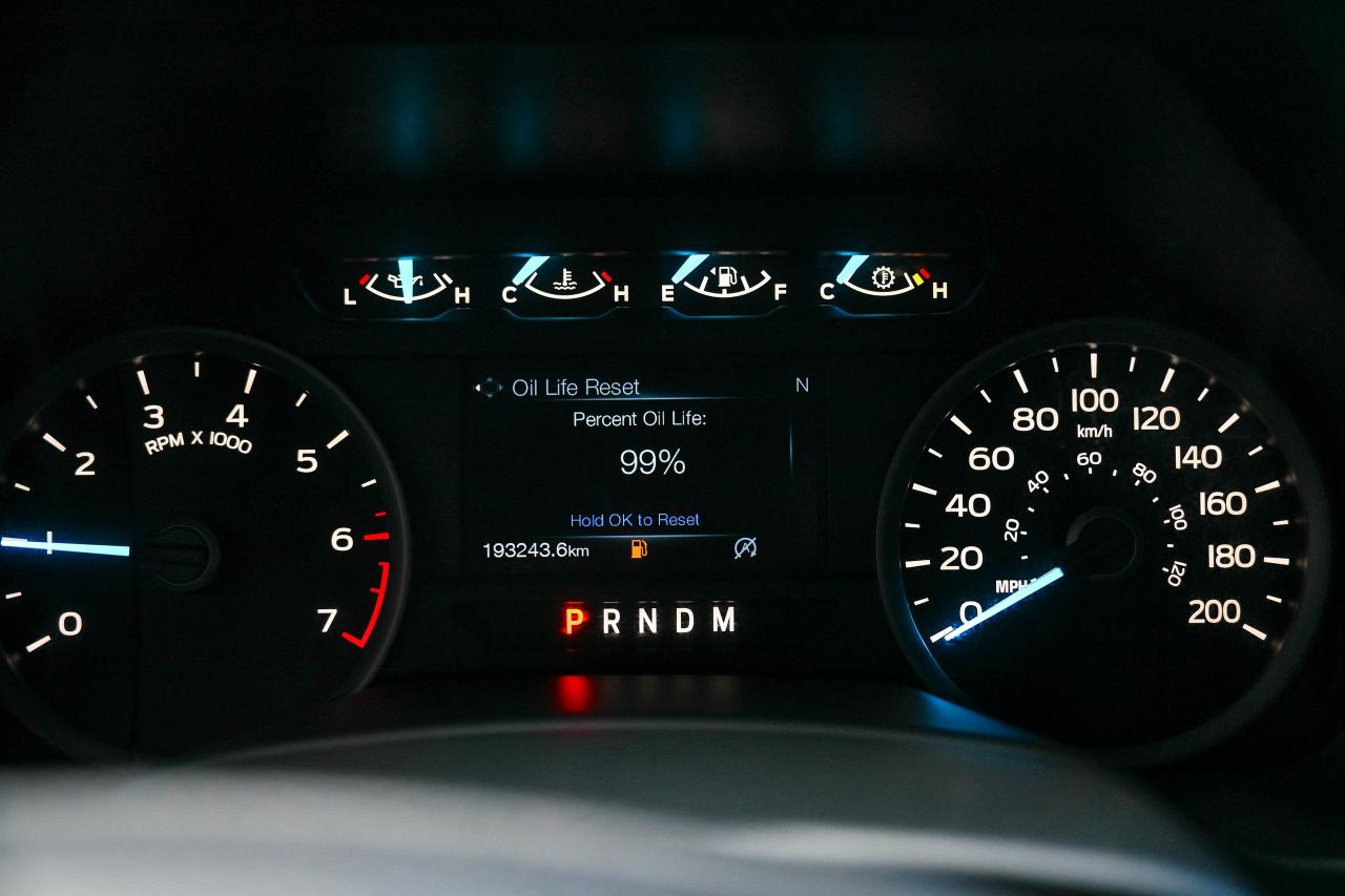 2019 Ford F-150 SPORT FX4 | V8 | DID I MENTION ITS A V8?? Photo