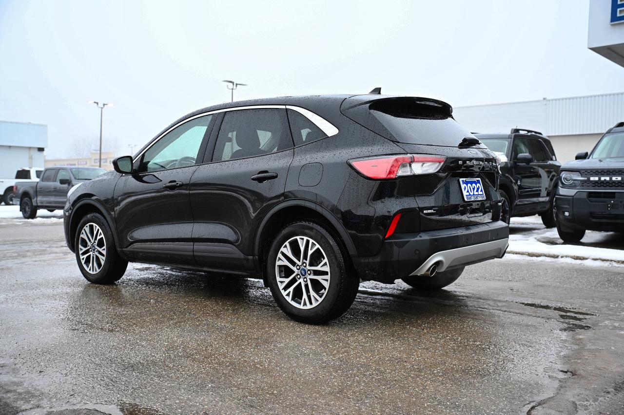 2022 Ford Escape SEL | AWD | CAR PLAY | LEATHER | NAVI | ONE OWNER Photo2