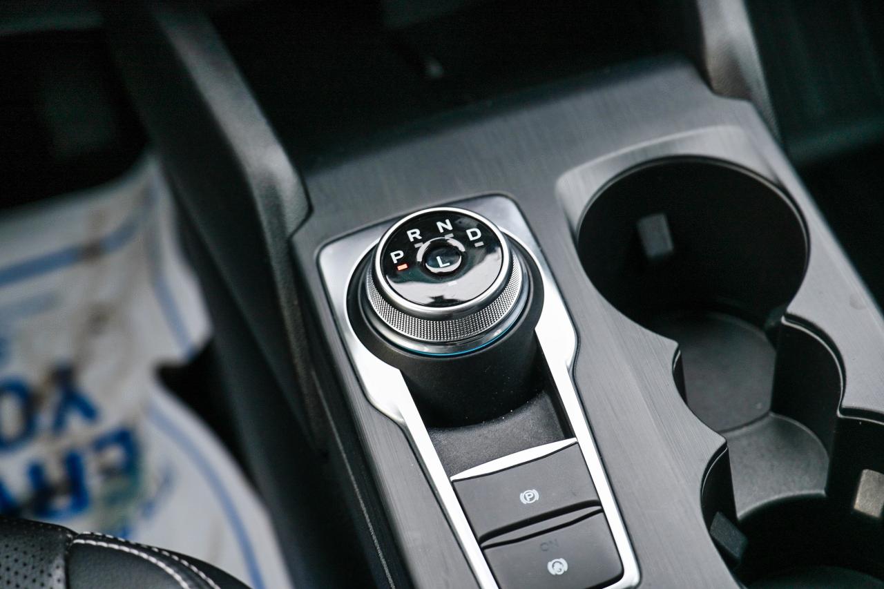 2022 Ford Escape SEL | AWD | CAR PLAY | LEATHER | NAVI | ONE OWNER Photo