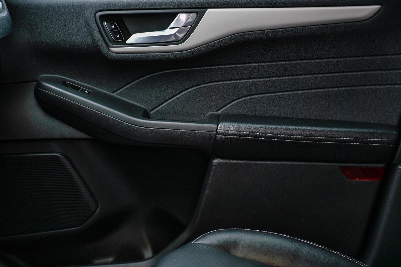 2022 Ford Escape SEL | AWD | CAR PLAY | LEATHER | NAVI | ONE OWNER Photo