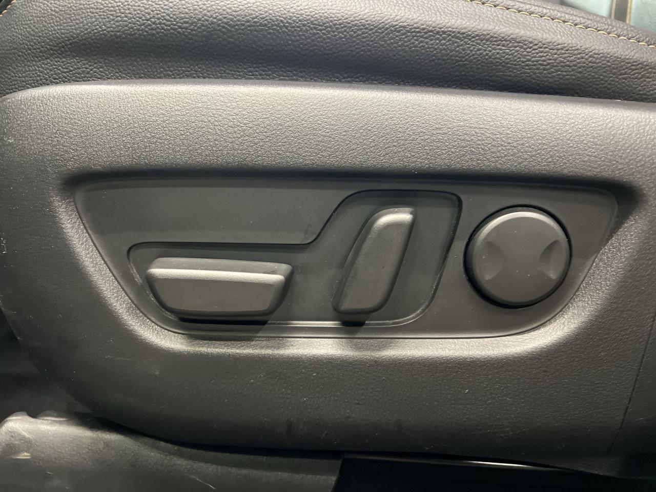 2025 Mazda CX-90 MHEV GS-L AWD | 7-PASS | HTD LEATHER | SUNROOF |CARPLAY Photo