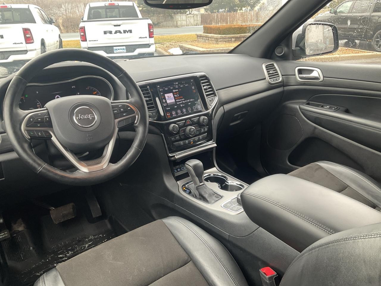 2020 Jeep Grand Cherokee SUNROOF / ALPINE SPEAKERS / TRAILER TOW GROUP Photo