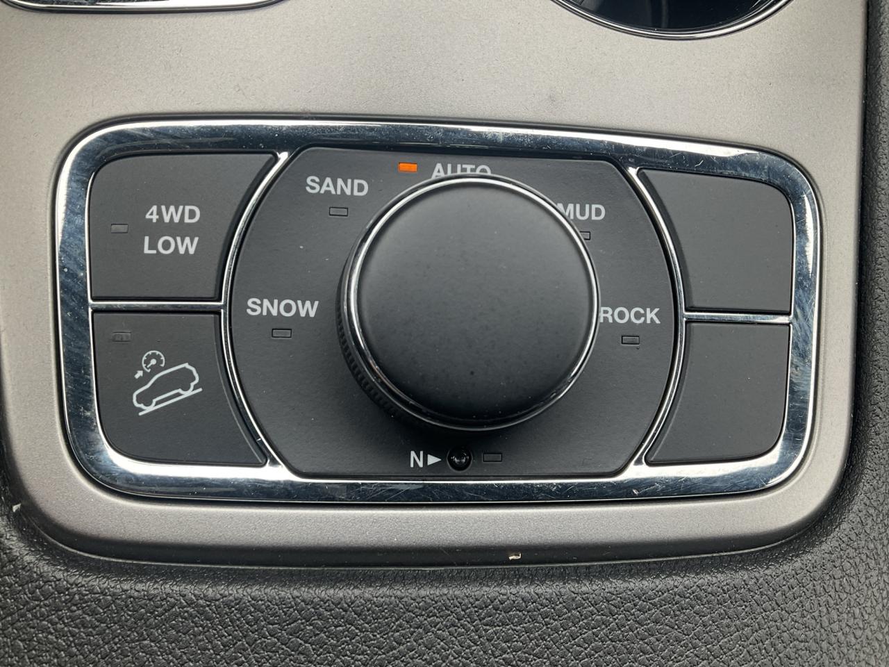 2020 Jeep Grand Cherokee SUNROOF / ALPINE SPEAKERS / TRAILER TOW GROUP Photo