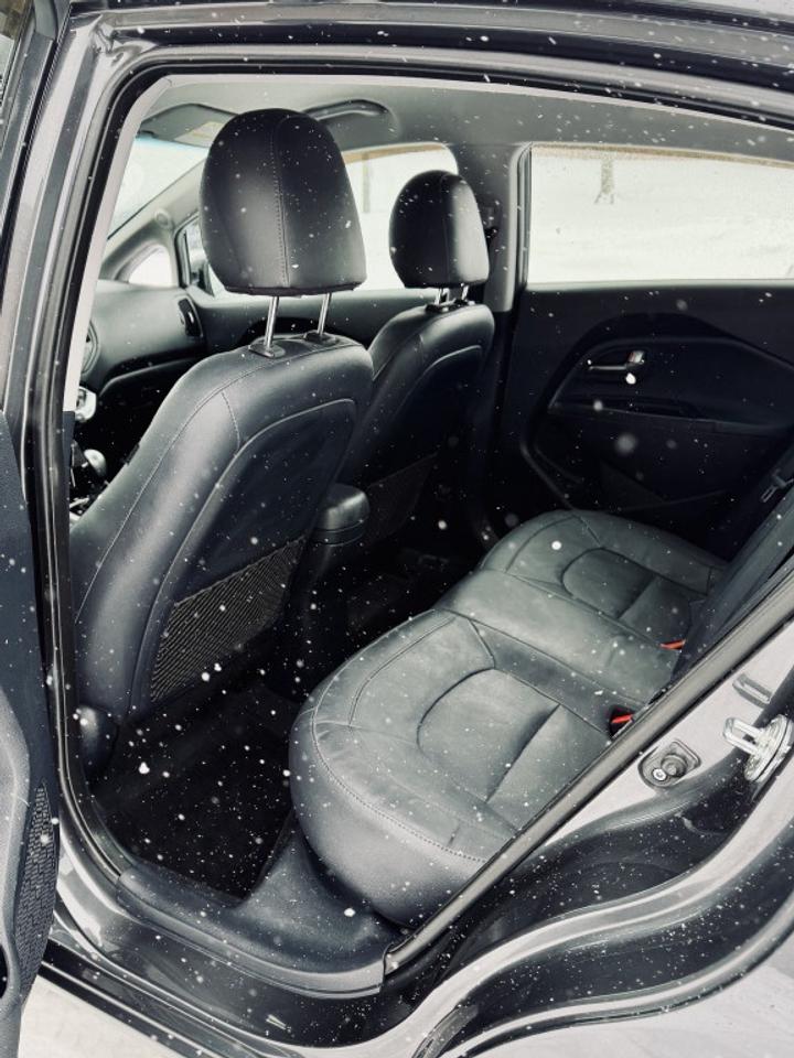 2014 Kia Rio SX Photo