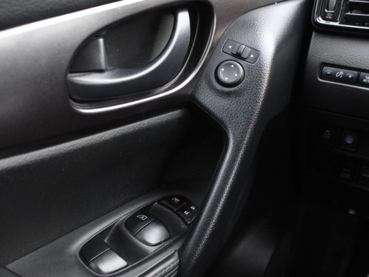 2023 Nissan Qashqai S AWD  - Heated Seats -  Apple CarPlay Photo