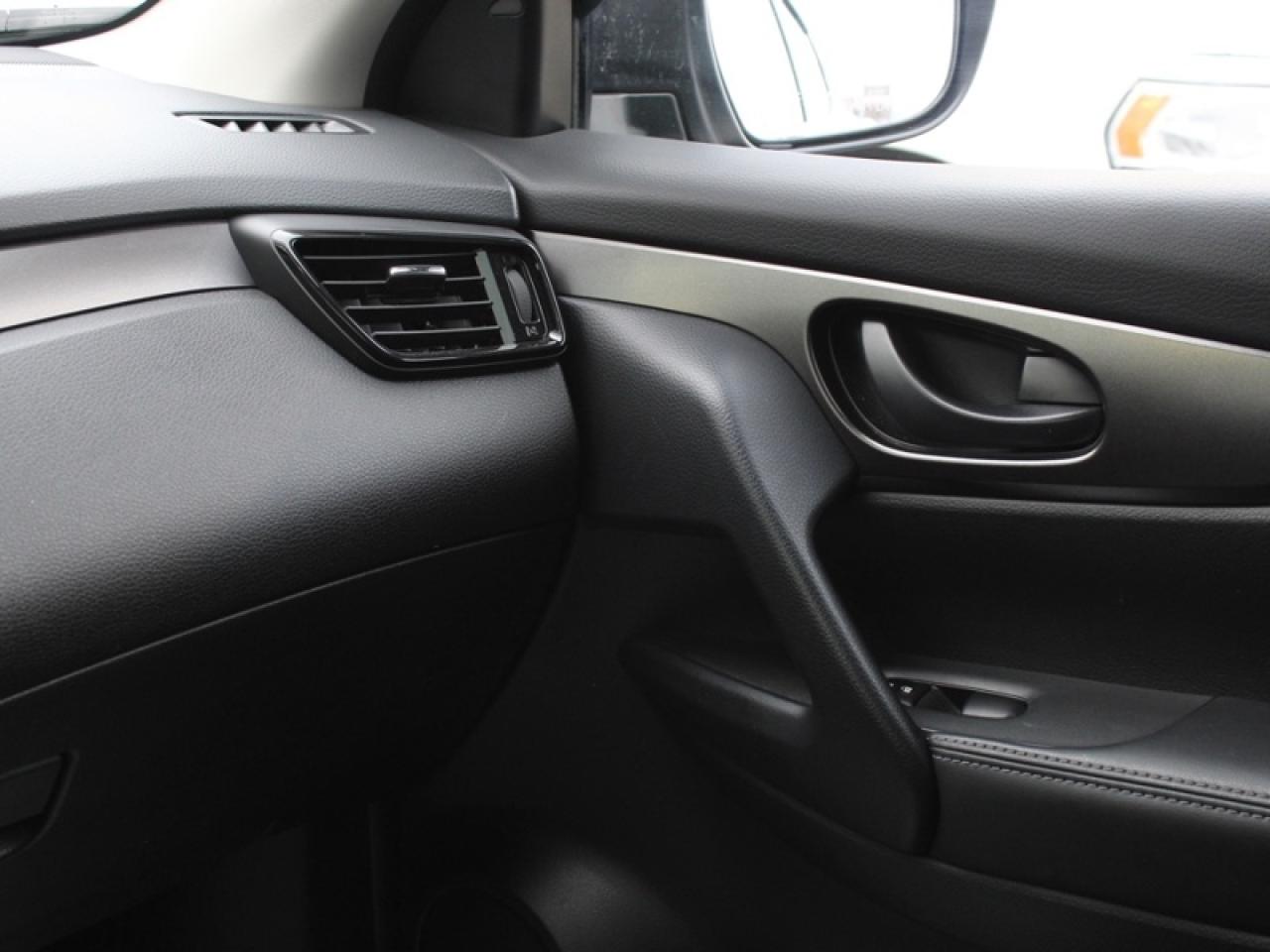 2023 Nissan Qashqai S AWD  - Heated Seats -  Apple CarPlay Photo