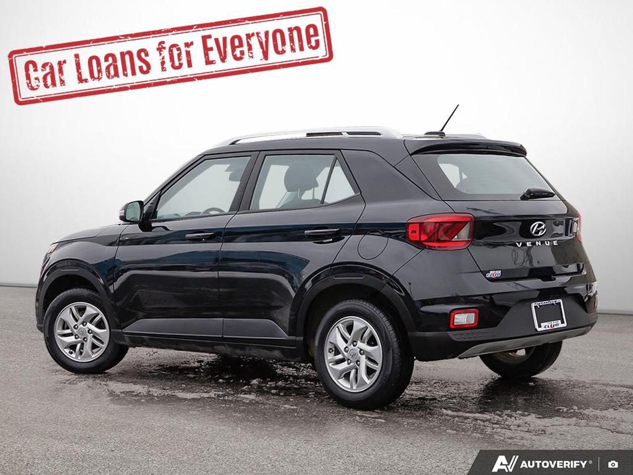 2023 Hyundai Venue PREFERRED Photo3