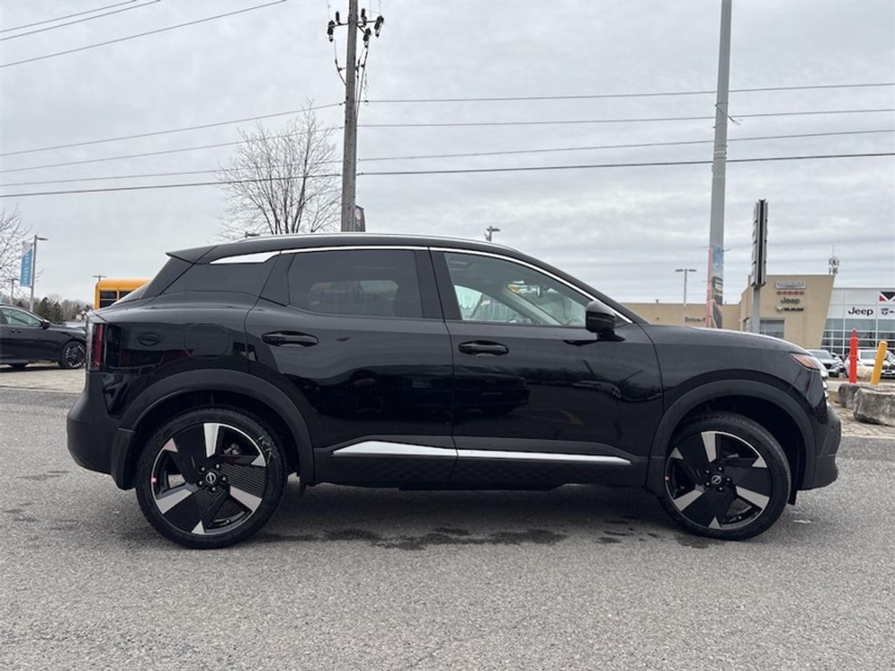 2025 Nissan Kicks SR  Rates avail as low as 2.99% (OAC) Photo