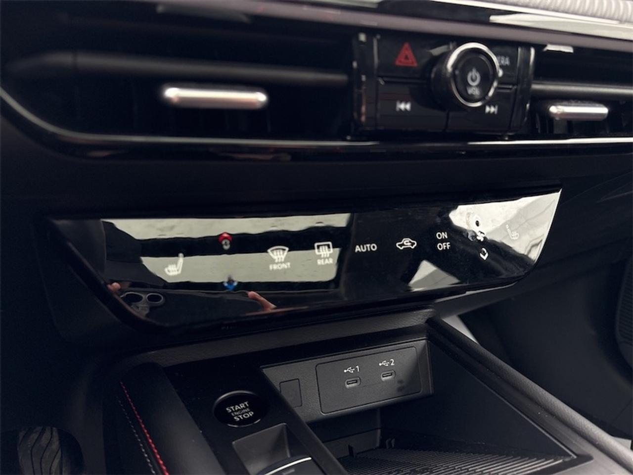 2025 Nissan Kicks SR  Rates avail as low as 2.99% (OAC) Photo