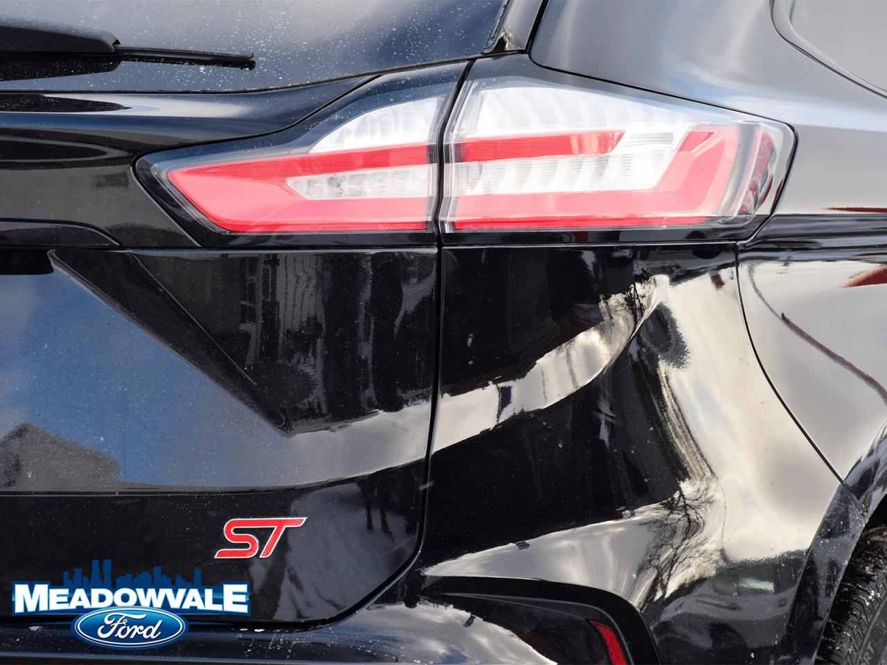 2020 Ford Edge ST Photo