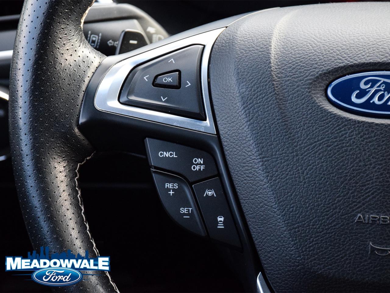 2020 Ford Edge ST Photo