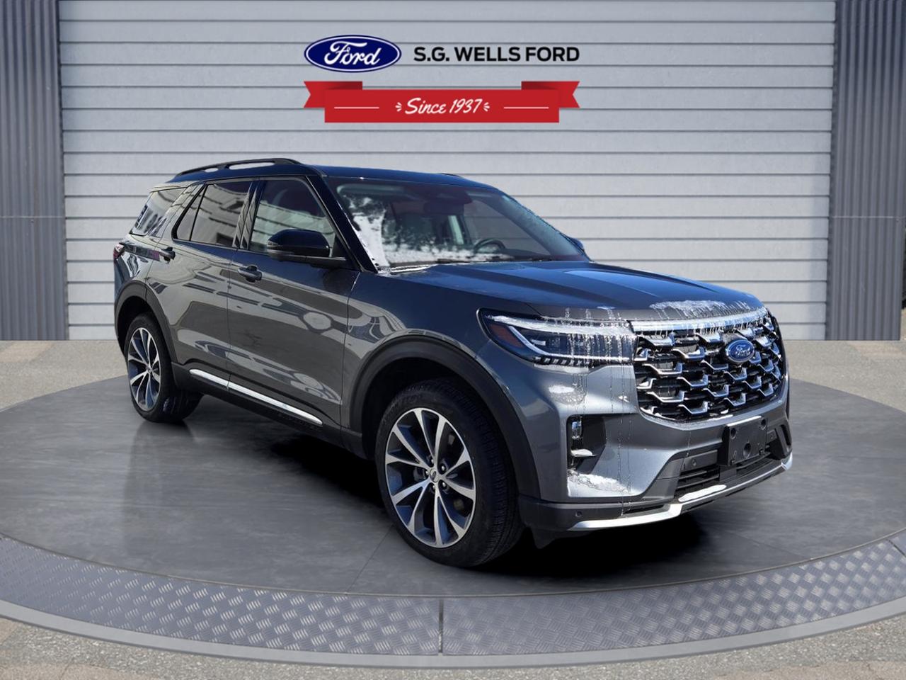 2025 Ford Explorer Platinum Photo