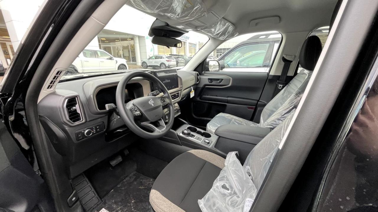 2025 Ford Bronco Sport Big Bend Photo2