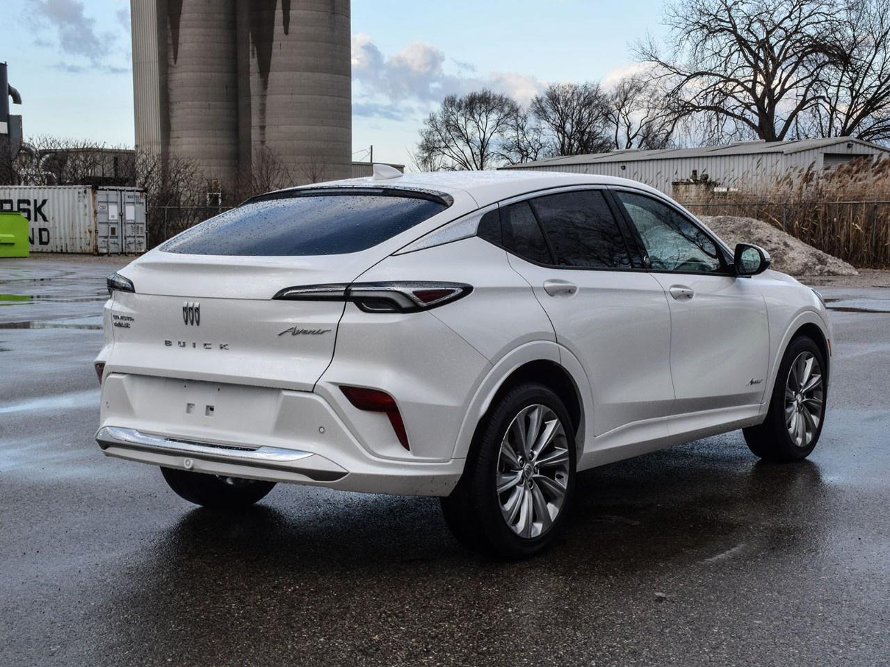 2024 Buick Envista FWD 4dr Avenir Photo