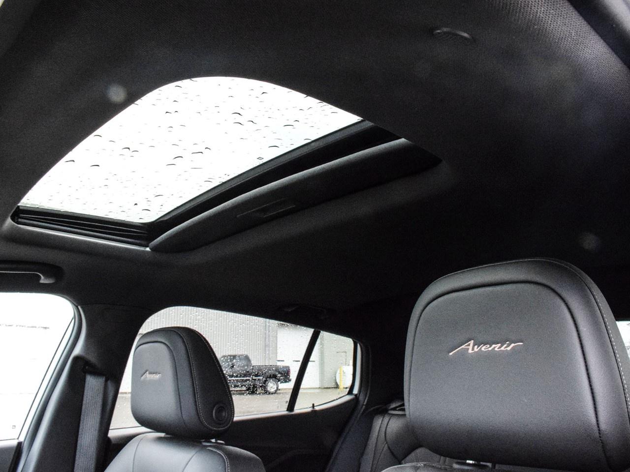 2024 Buick Envista FWD 4dr Avenir Photo