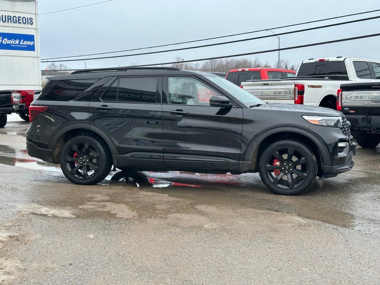 2022 Ford Explorer ST 4WD Photo4