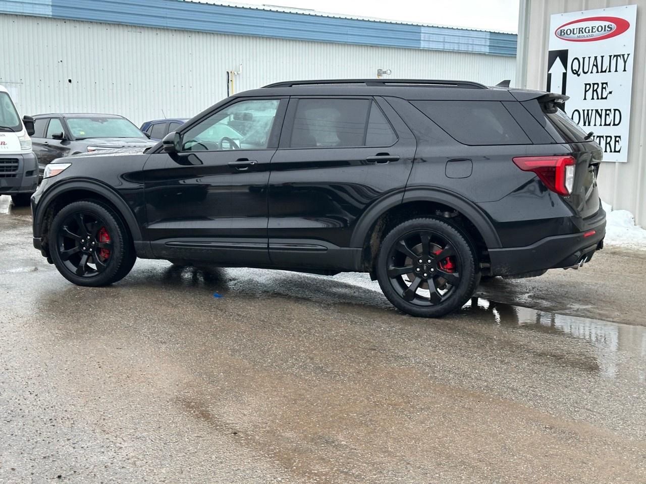 2022 Ford Explorer ST 4WD Photo