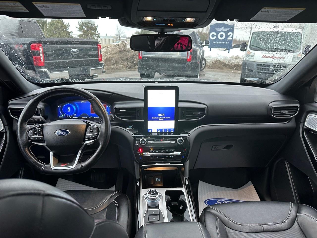 2022 Ford Explorer ST 4WD Photo