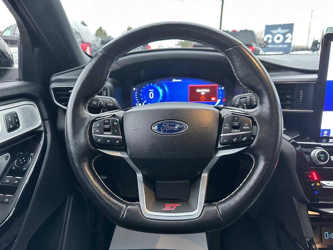 2022 Ford Explorer ST 4WD Photo