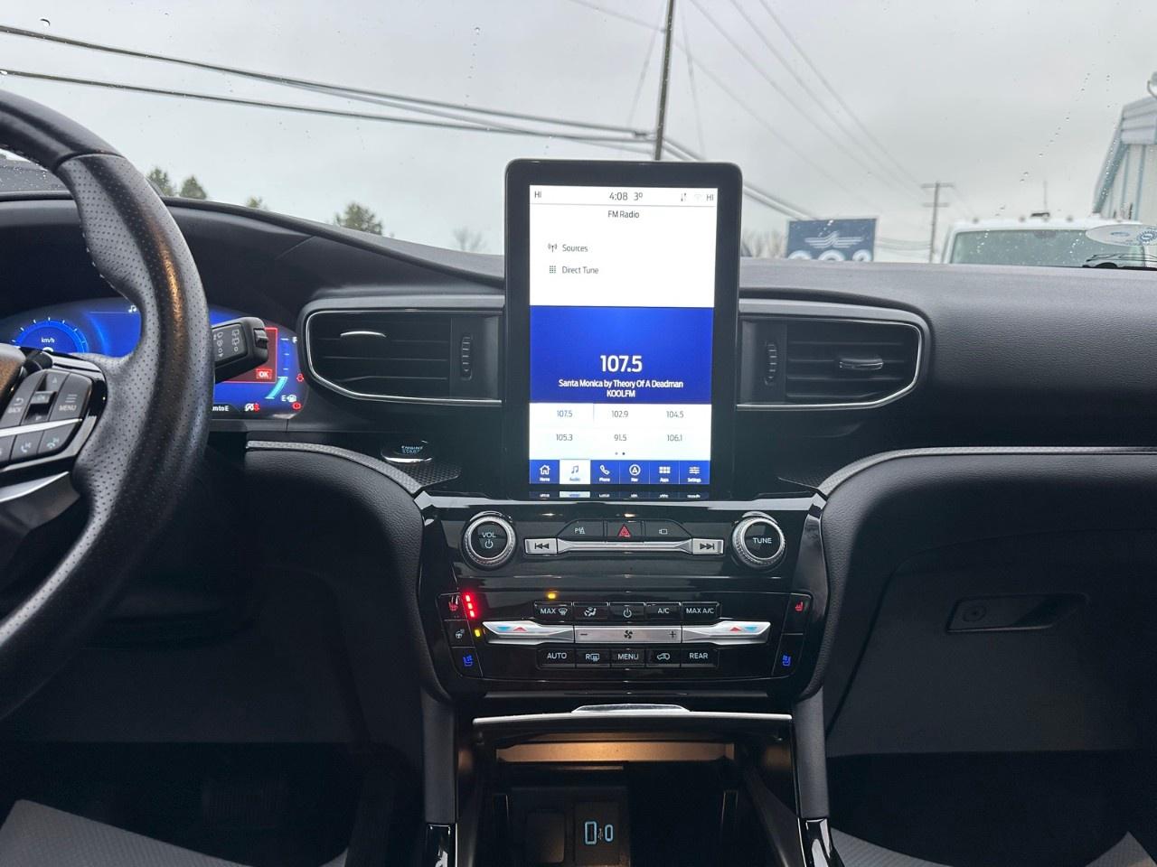 2022 Ford Explorer ST 4WD Photo