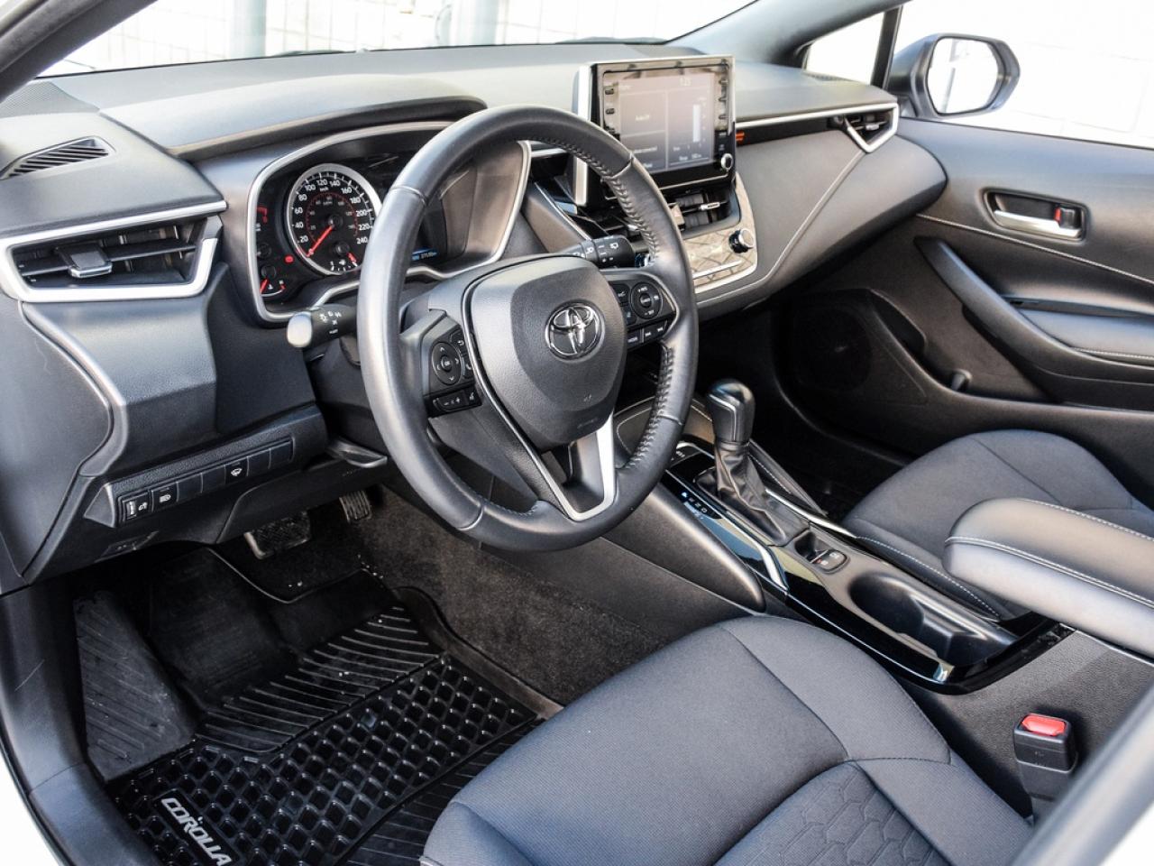 2022 Toyota Corolla Hatchback Photo