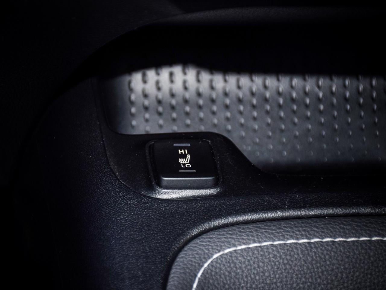 2022 Toyota Corolla Hatchback Photo