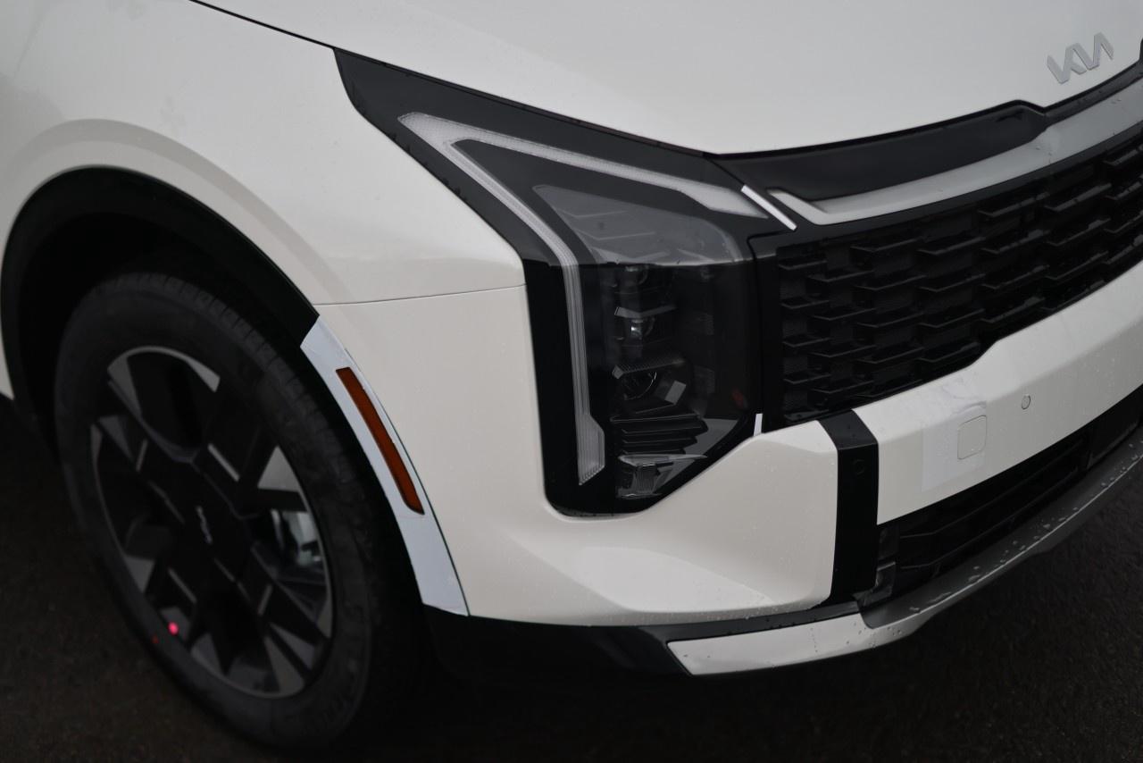 2026 Kia Sportage EX Premium AWD w/Red Interior Photo