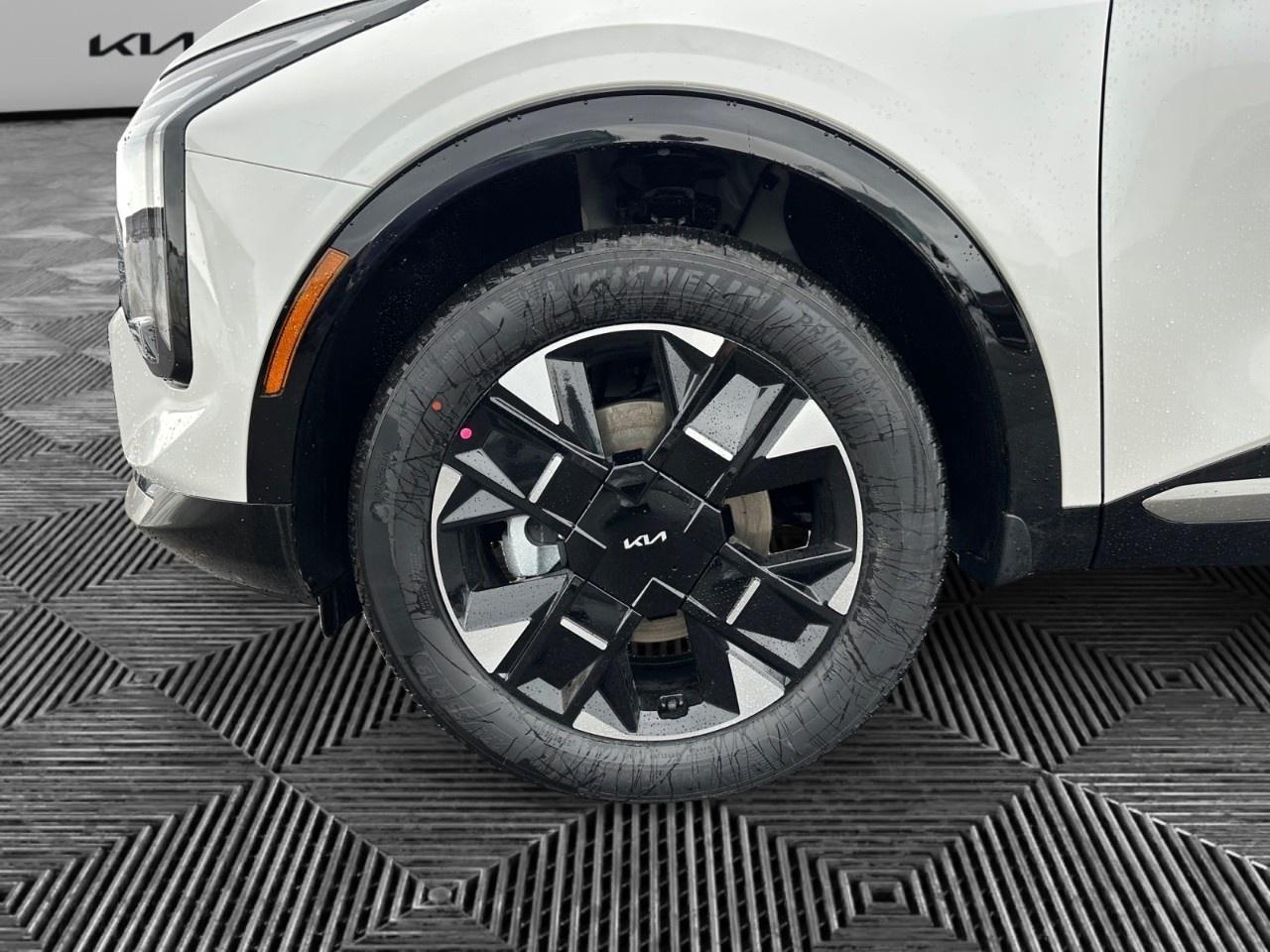 2026 Kia Sportage EX Premium AWD w/Red Interior Photo