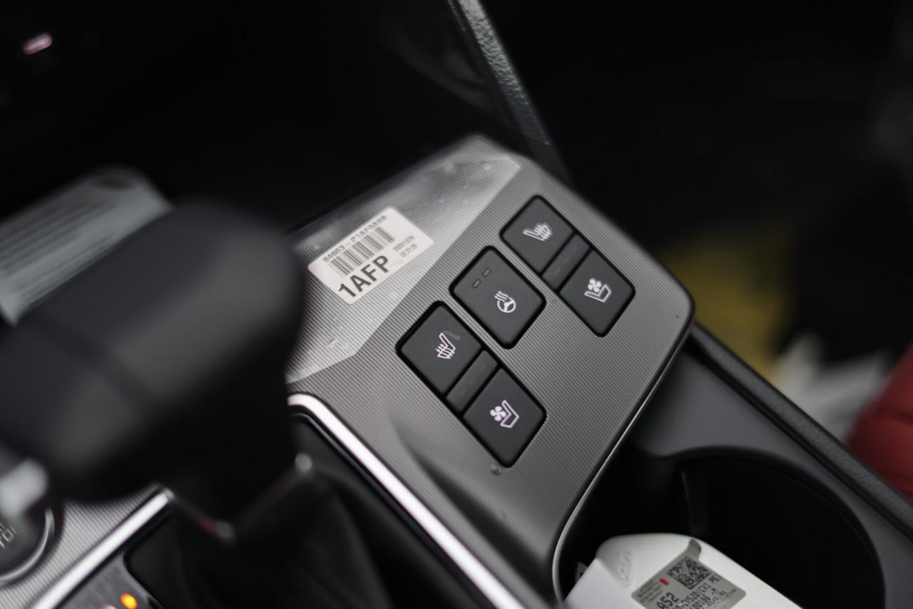 2026 Kia Sportage EX Premium AWD w/Red Interior Photo