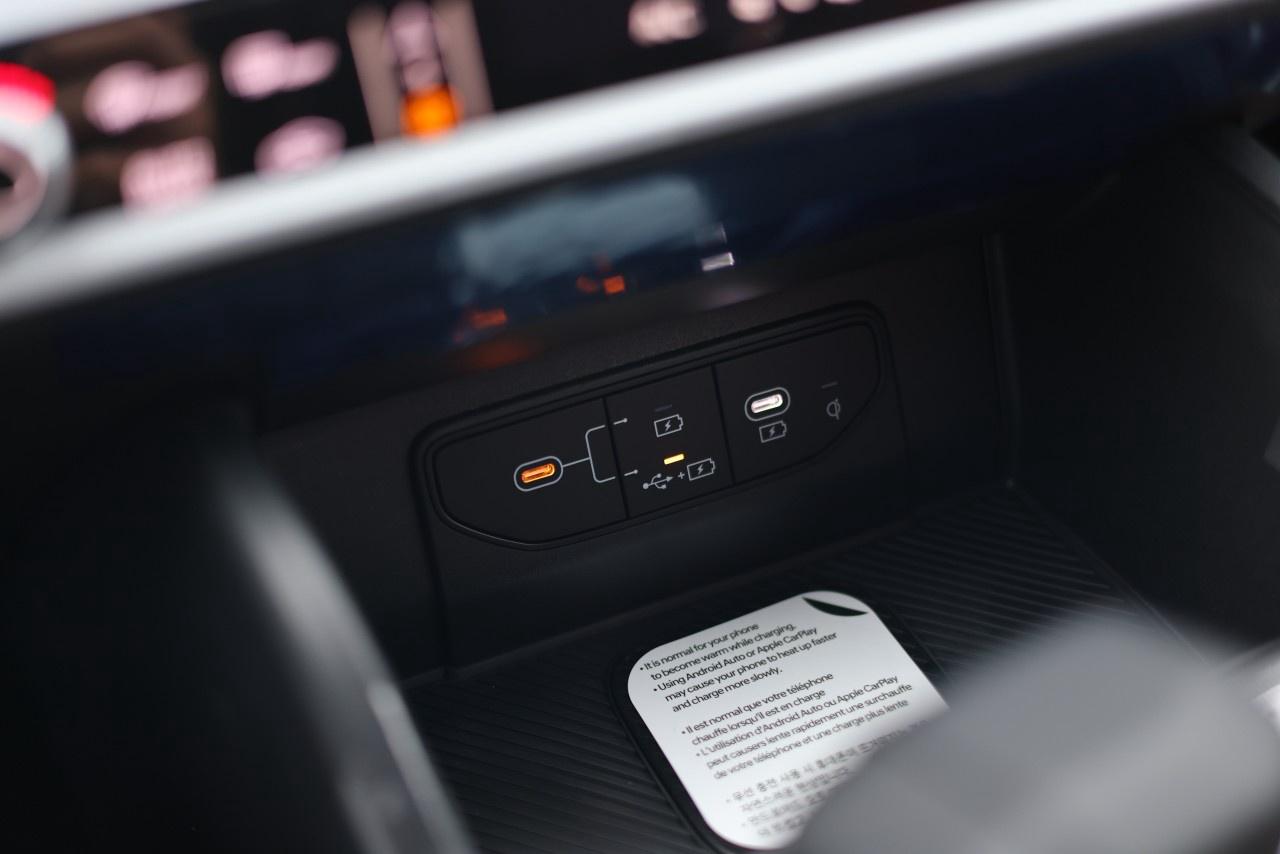 2026 Kia Sportage EX Premium AWD w/Red Interior Photo