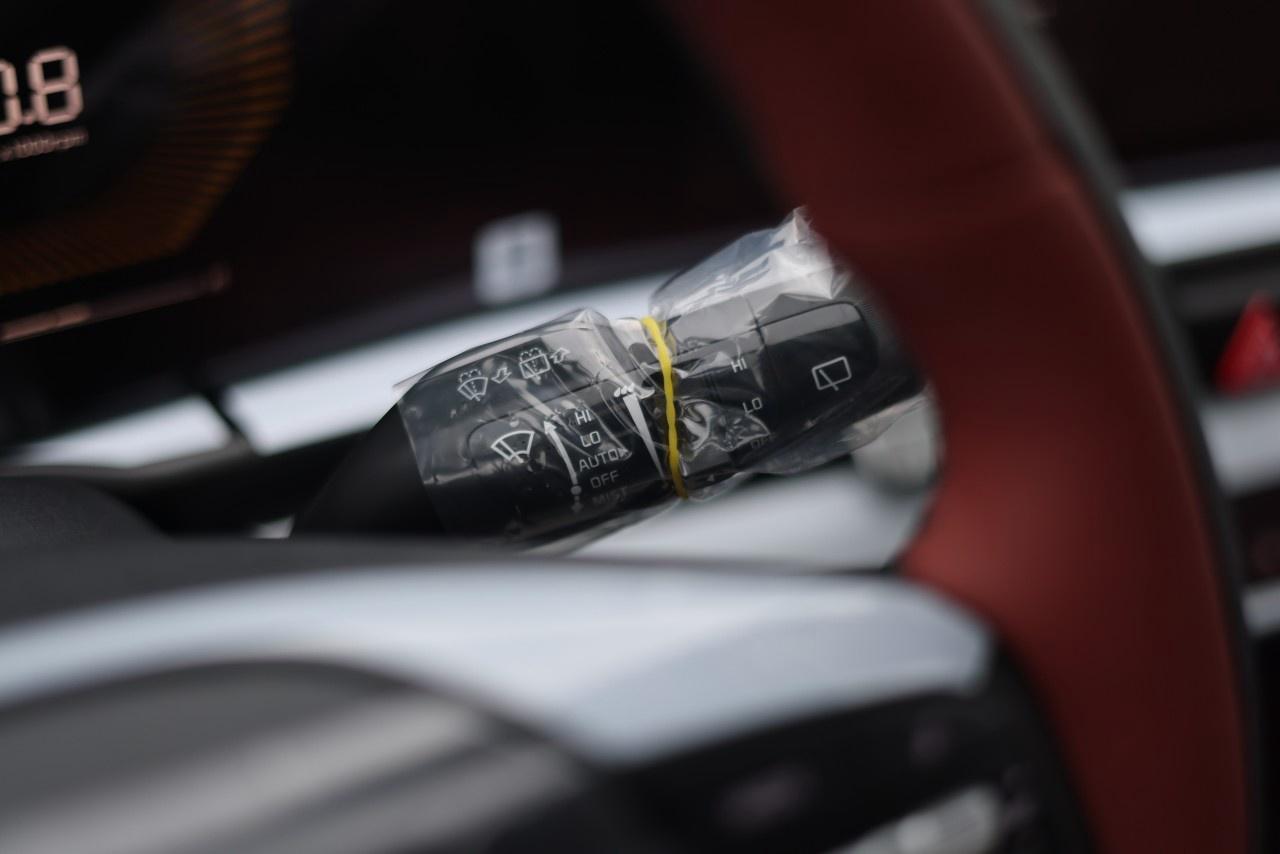 2026 Kia Sportage EX Premium AWD w/Red Interior Photo