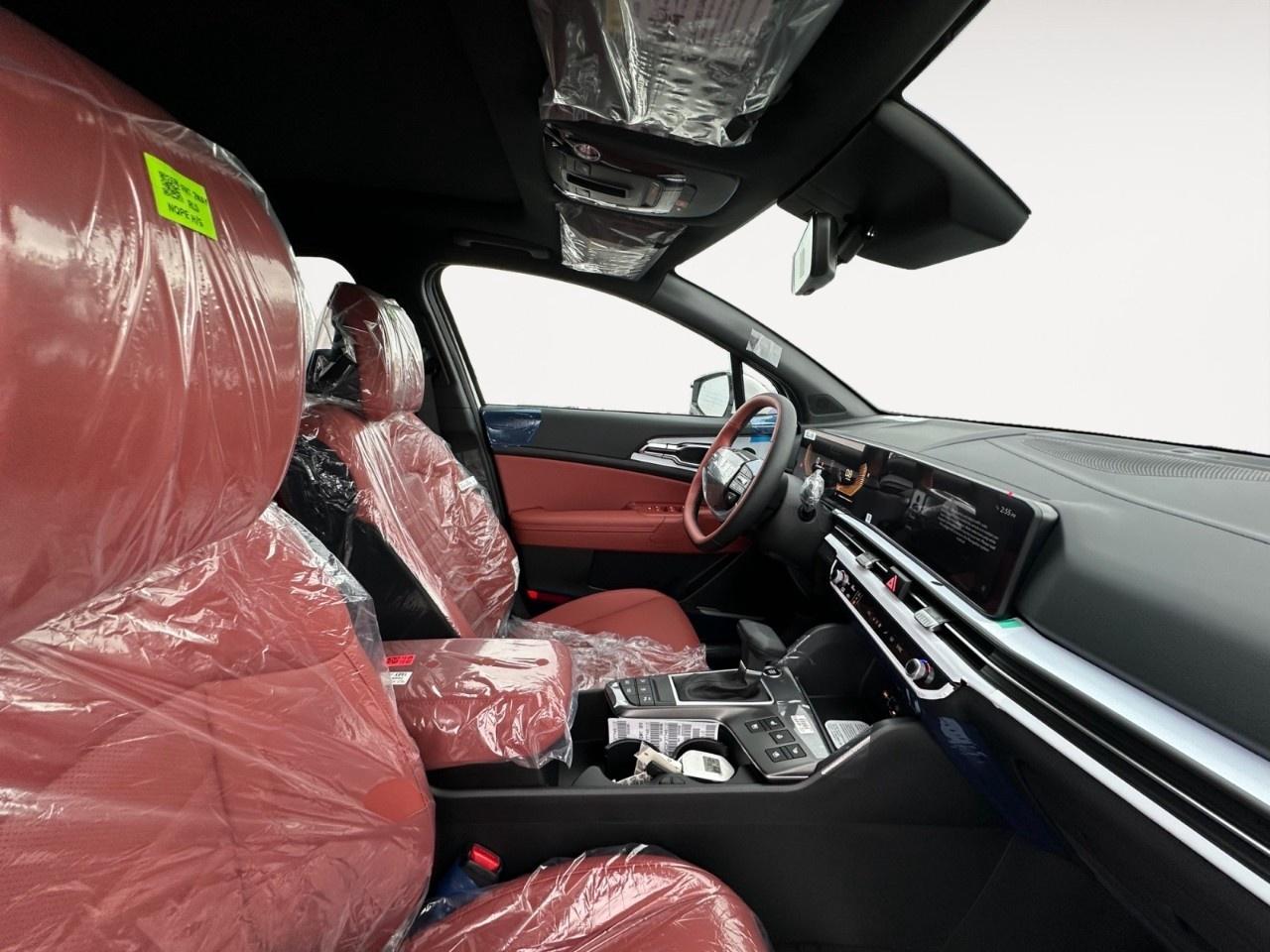 2026 Kia Sportage EX Premium AWD w/Red Interior Photo