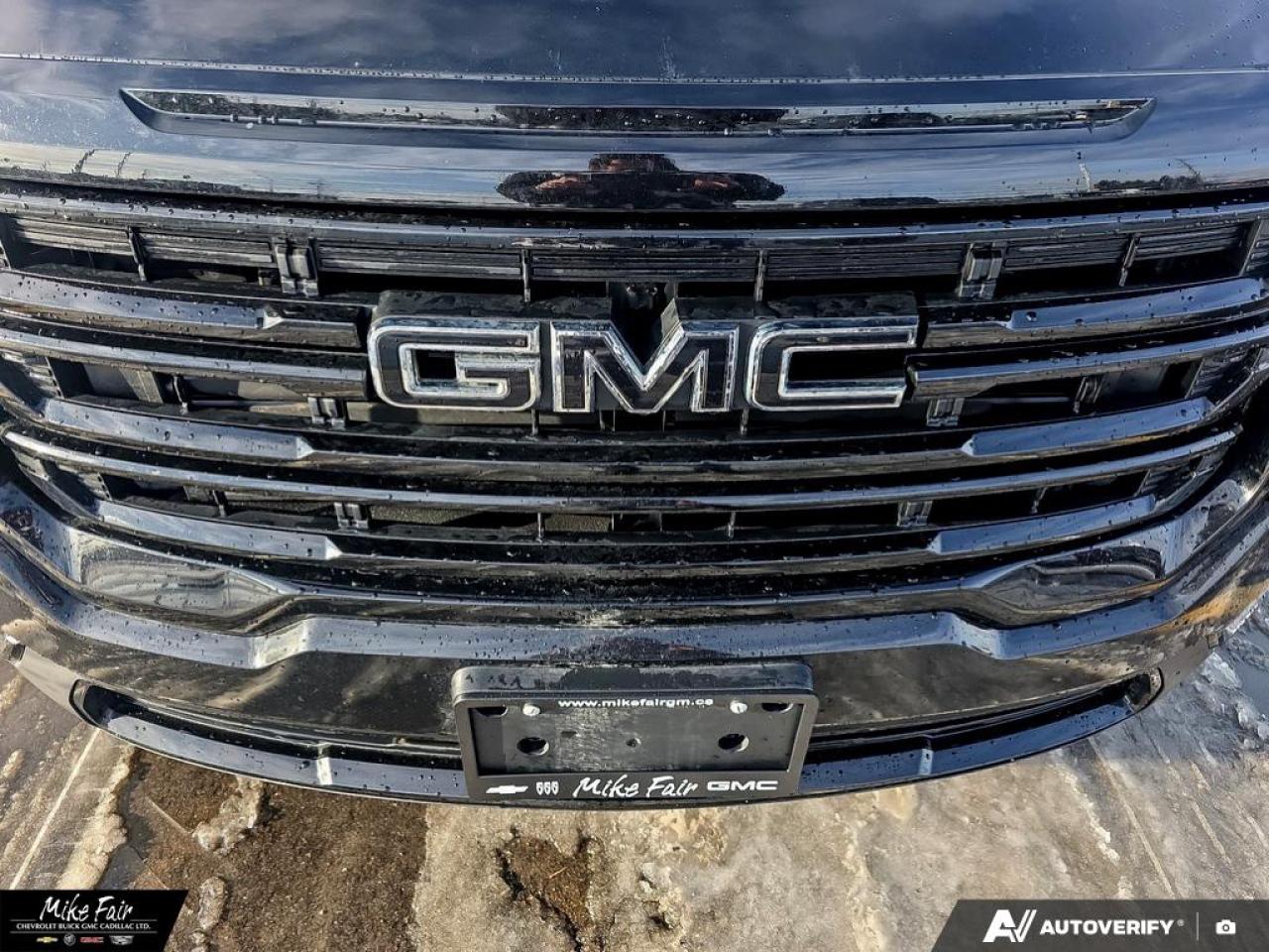 2023 GMC Acadia SLE 6 Passanger Seating, Cruise Control, Apple CarPlay, Android Auto Photo