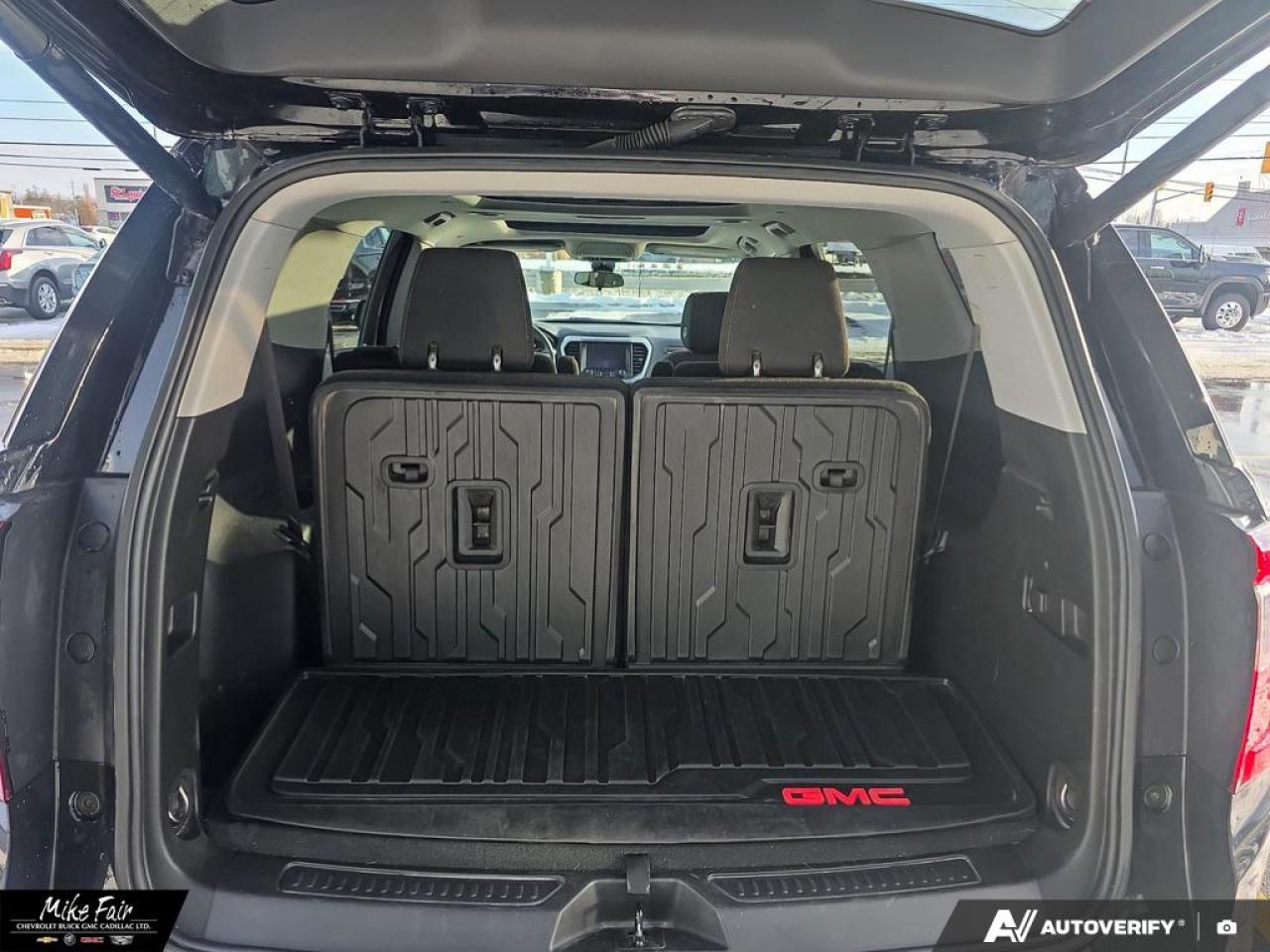 2023 GMC Acadia SLE 6 Passanger Seating, Cruise Control, Apple CarPlay, Android Auto Photo