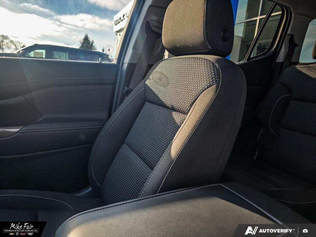 2023 GMC Acadia SLE 6 Passanger Seating, Cruise Control, Apple CarPlay, Android Auto Photo